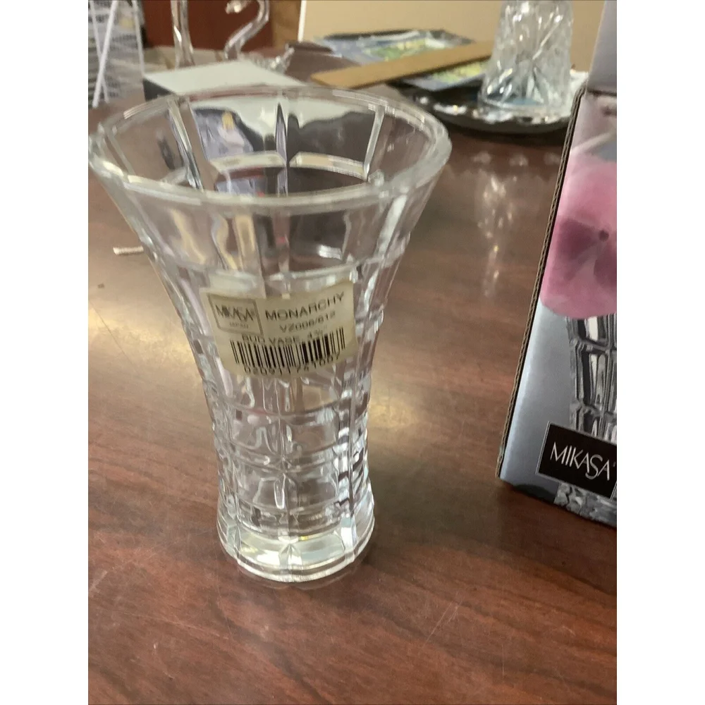 Mikasa Monarchy 4-3/4” Crystal Bud Vase
